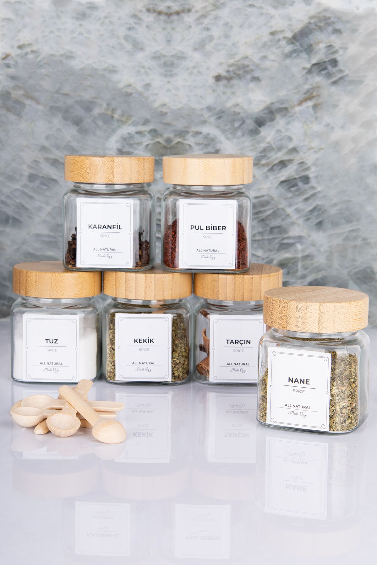 Etiketli Bambu Kapaklı 300 ml 6 Adet Kavanoz Ve 6 Adet Mini Baharat Kaşığı - 12 Parça Baharat Seti