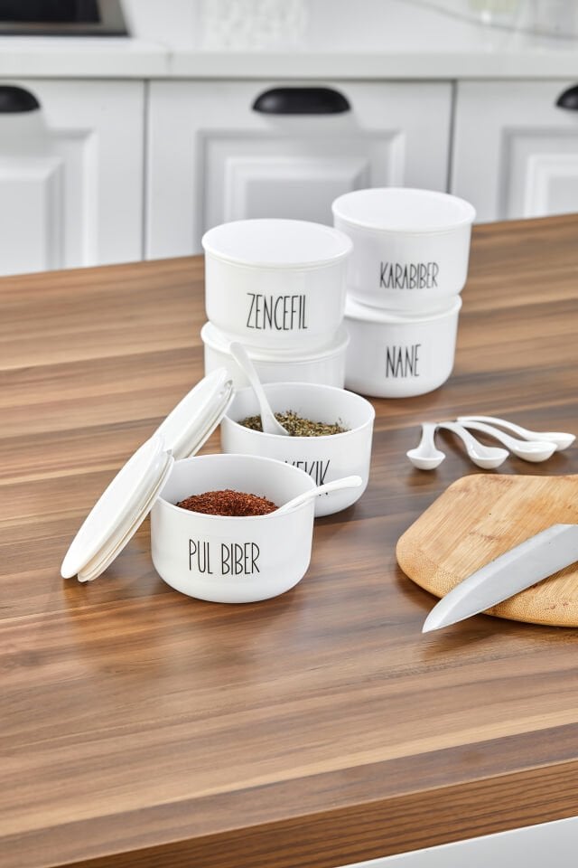 6'lı 400ml Vakumlu Akrilik Kapaklı Akrilik (PLASTİK) Baharatlık Seti Şeffaf Etiket Kaşık Hediyeli