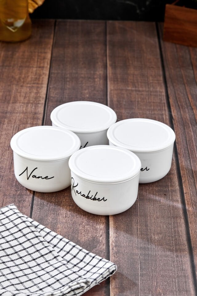 3'lü Vakum Kapaklı Etiketli Karabiber/Pulbiber/Kekik/Nane Baharat Seti 400ml Akrilik (PLASTİK)