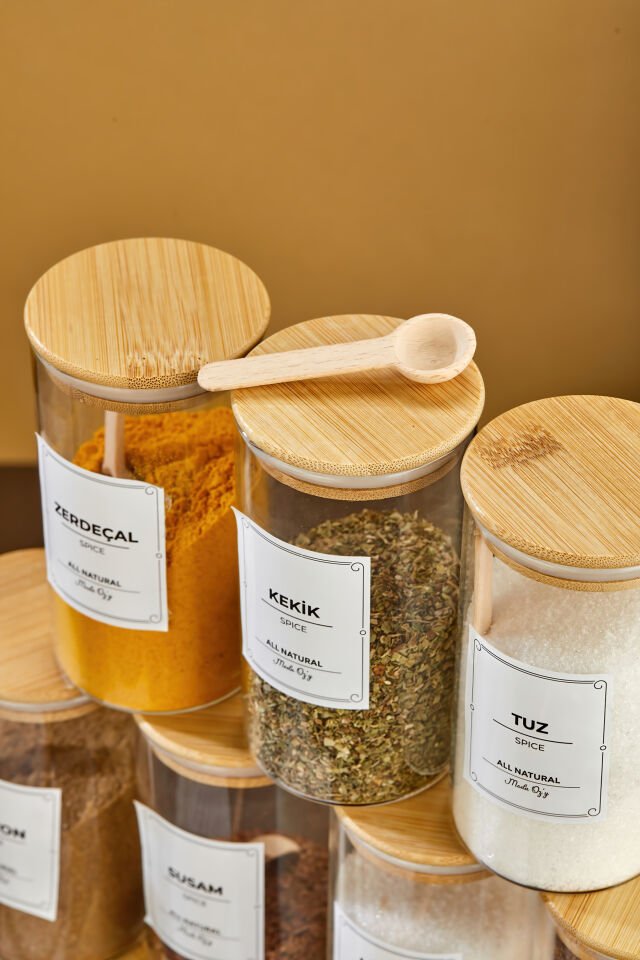 12'li Etiketli 300ml Bambu Vakum Kapaklı Borosilikat Cam Baharatlık Saklama Kabı Seti(Kaşık Dahil)