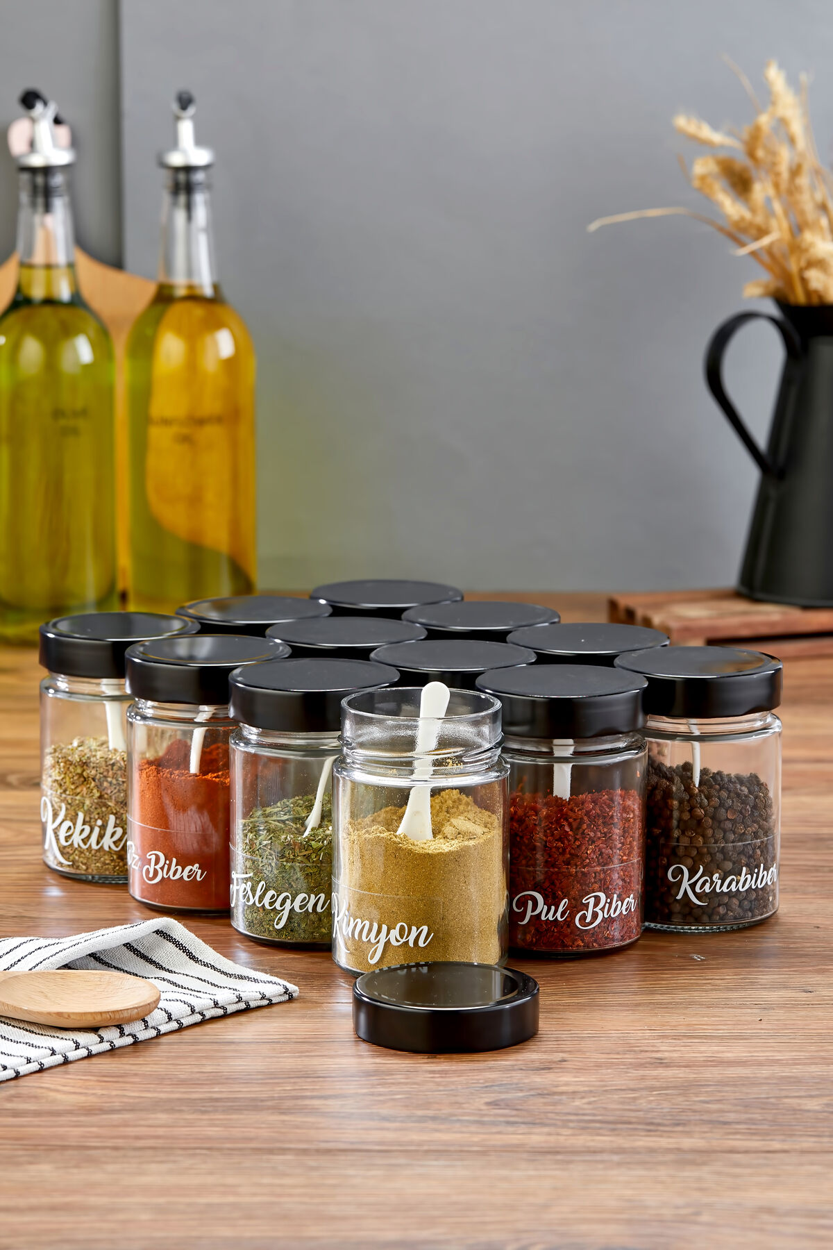 12'li 350 ml Siyah Metal Kapaklı Baharat Saklama Kabı Cam Kavanoz(Plastik Kaşık/ Etiket Dahil)