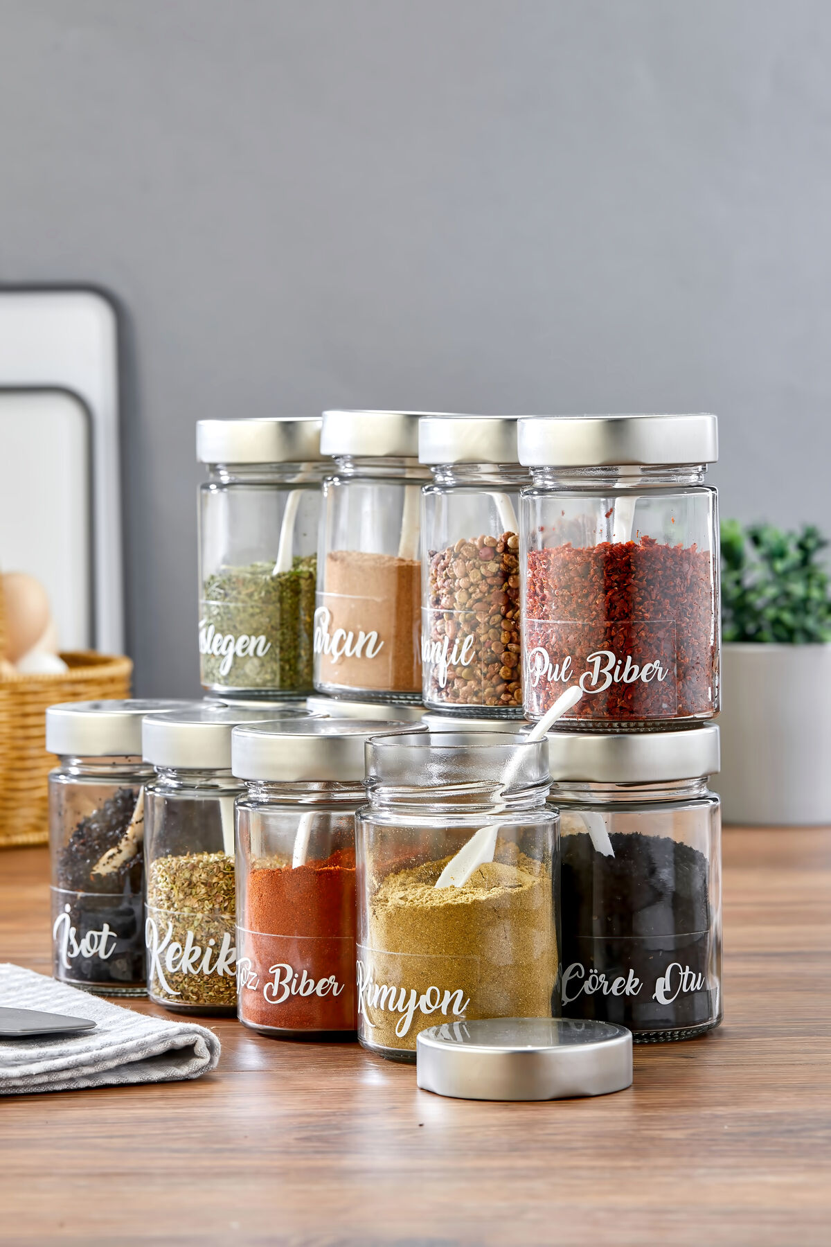 12'li 350 ml Gümüş Metal Kapaklı Baharat Saklama Kabı Cam Kavanoz(Plastik Kaşık/ Etiket Dahil)
