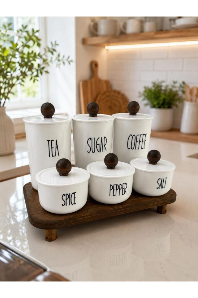 Ahşap Stantlı 6'lı Akrilik (Plastik) Kavanoz Seti 900-400 ml Vakumlu Plastik Kapaklı Ahşap Kulplu Çay/Şeker/Kahve-Baharat Seti Koyu Kahverengi