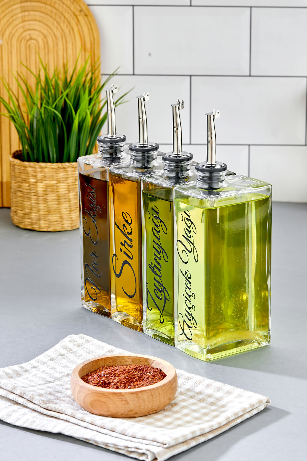 4lü 500 ml Gümüş Kapak Cam Zeytinyağı /Ayçiçekyağı/Nar Ekşisi /Sirke Transfer Etiketli Yağdanlık Gümüş Kapak